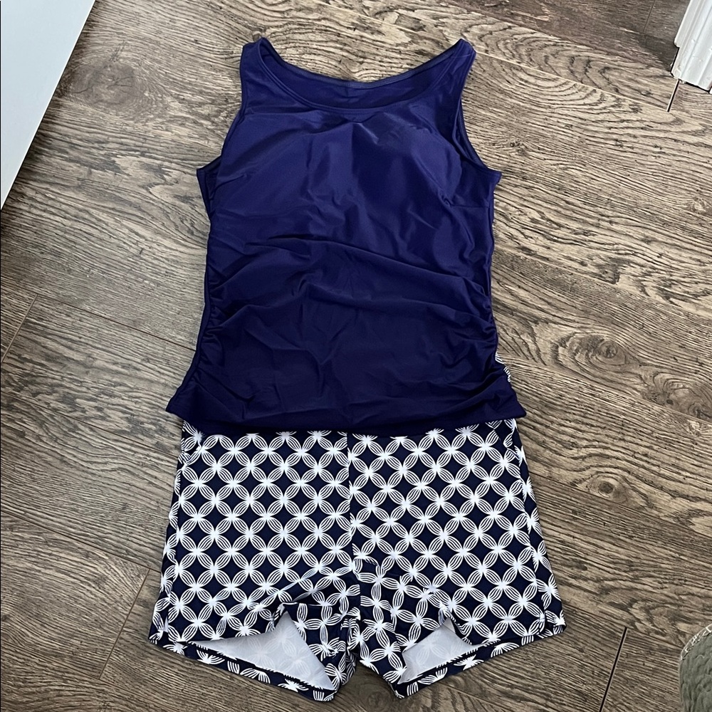 NEW Women’s Navy and White Tankini Swimsuit
